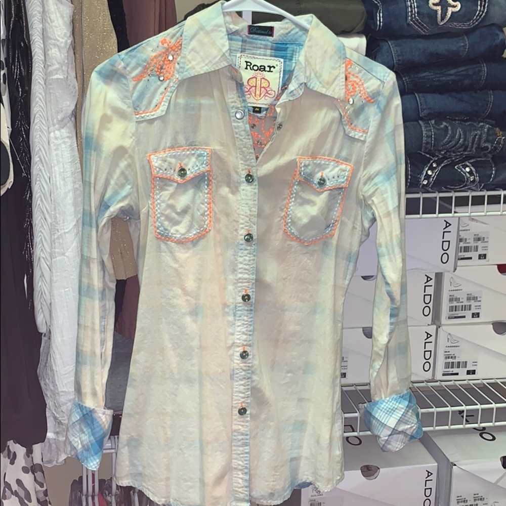 Roar button up XS